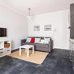 Victus Apartamenty, Navy 公寓 *
